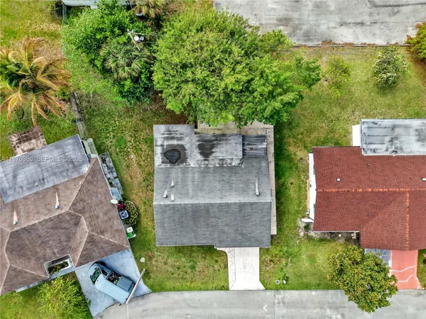 $2,250 | 5102 Northwest 53rd Street, Unit 5102, Tamarac, FL 33319