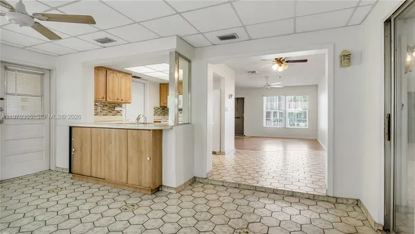 $2,250 | 5102 Northwest 53rd Street, Unit 5102, Tamarac, FL 33319