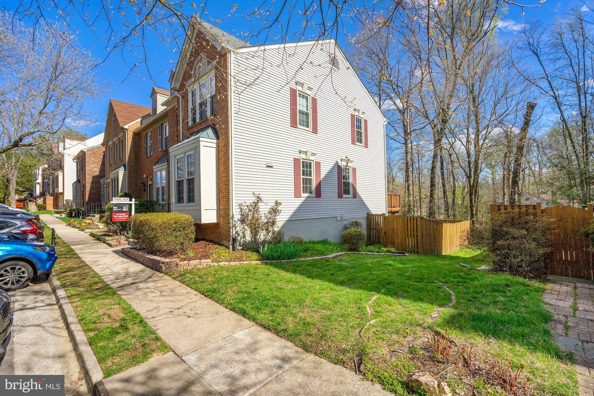 6397 English Ivy Way Springfield, VA 22152 - Photo 3 of 35 Gallery Image 3
