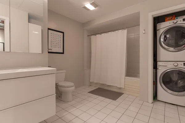 $4,700 | 717 Atlantic Avenue, Unit 3C, Boston, MA 02111