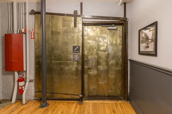 $4,700 | 717 Atlantic Avenue, Unit 3C, Boston, MA 02111