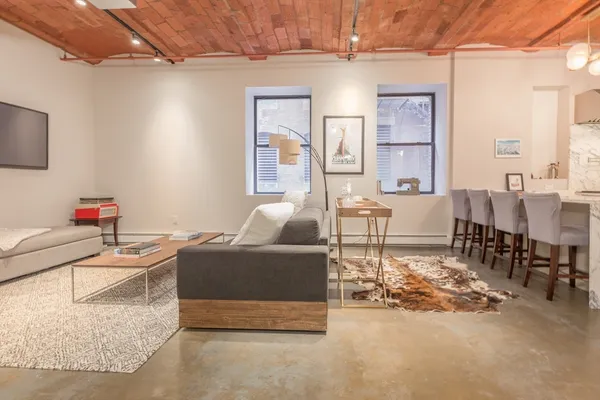 $4,700 | 717 Atlantic Avenue, Unit 3C, Boston, MA 02111