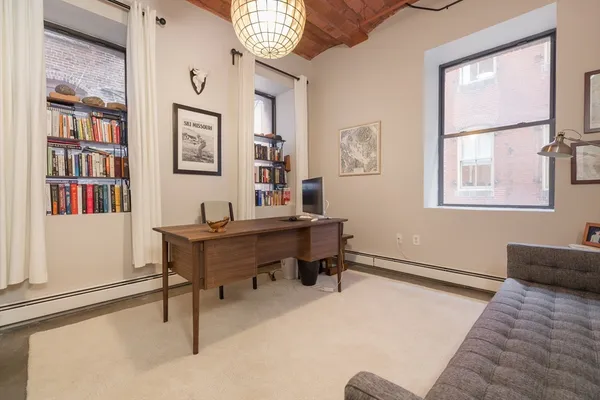 $4,700 | 717 Atlantic Avenue, Unit 3C, Boston, MA 02111