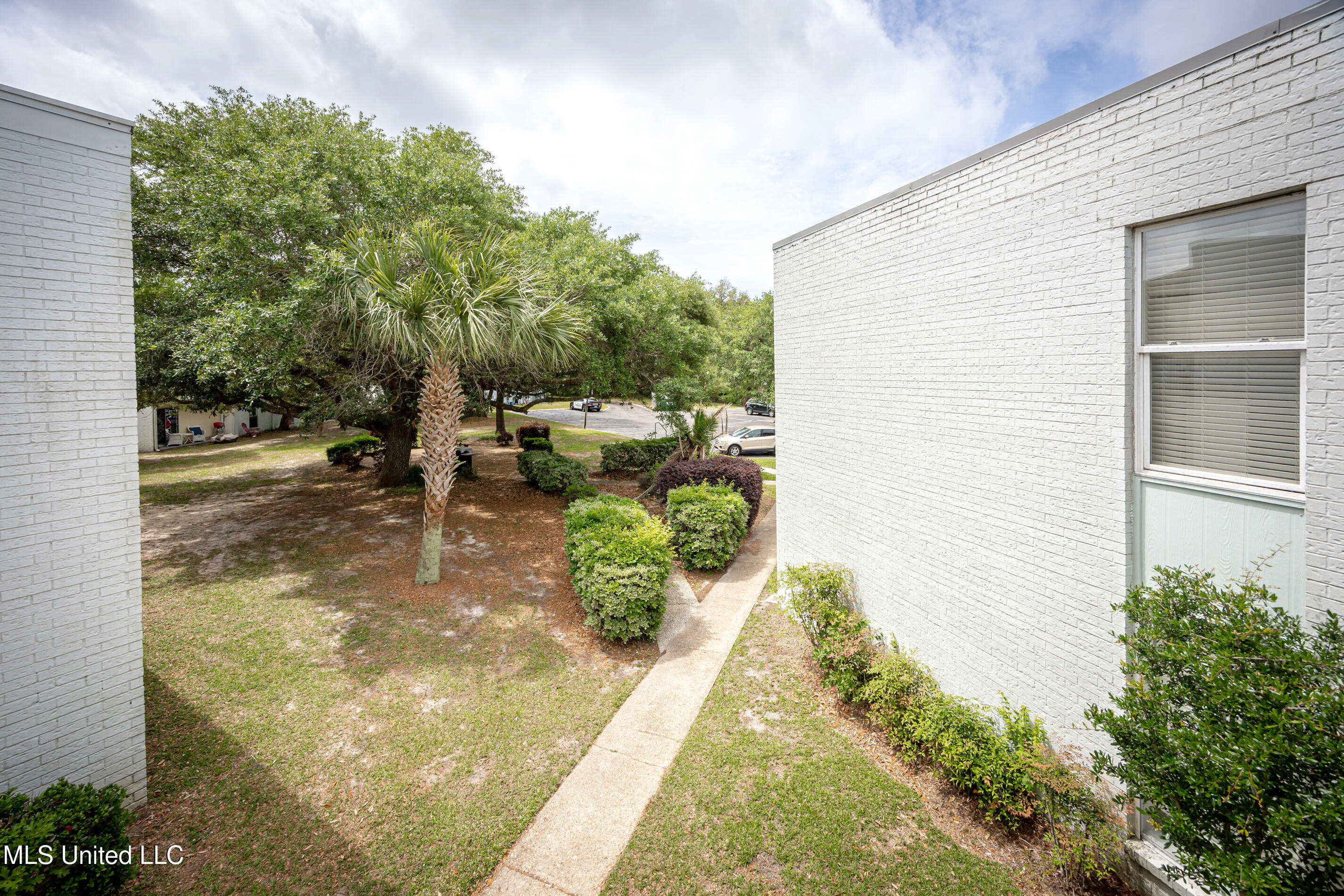 3230 Cumberland Road, Unit 18 Ocean Springs, MS 39564 - Photo 14 of 48 IMG_8089