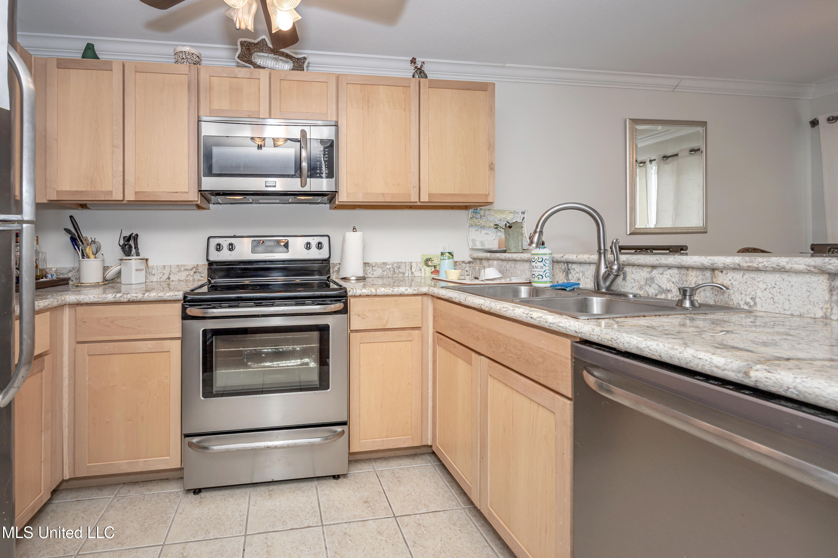 3230 Cumberland Road, Unit 18 Ocean Springs, MS 39564 - Photo 16 of 48 IMG_8095