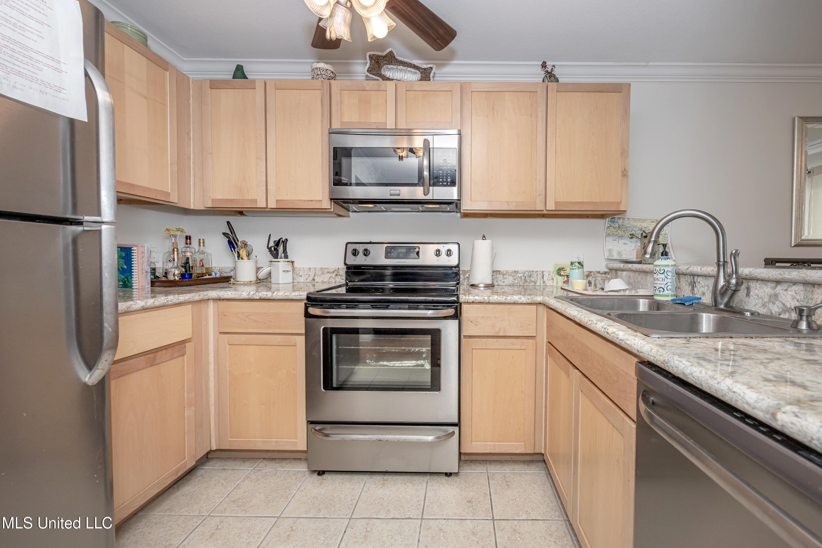 3230 Cumberland Road, Unit 18 Ocean Springs, MS 39564 - Photo 17 of 48 IMG_8096