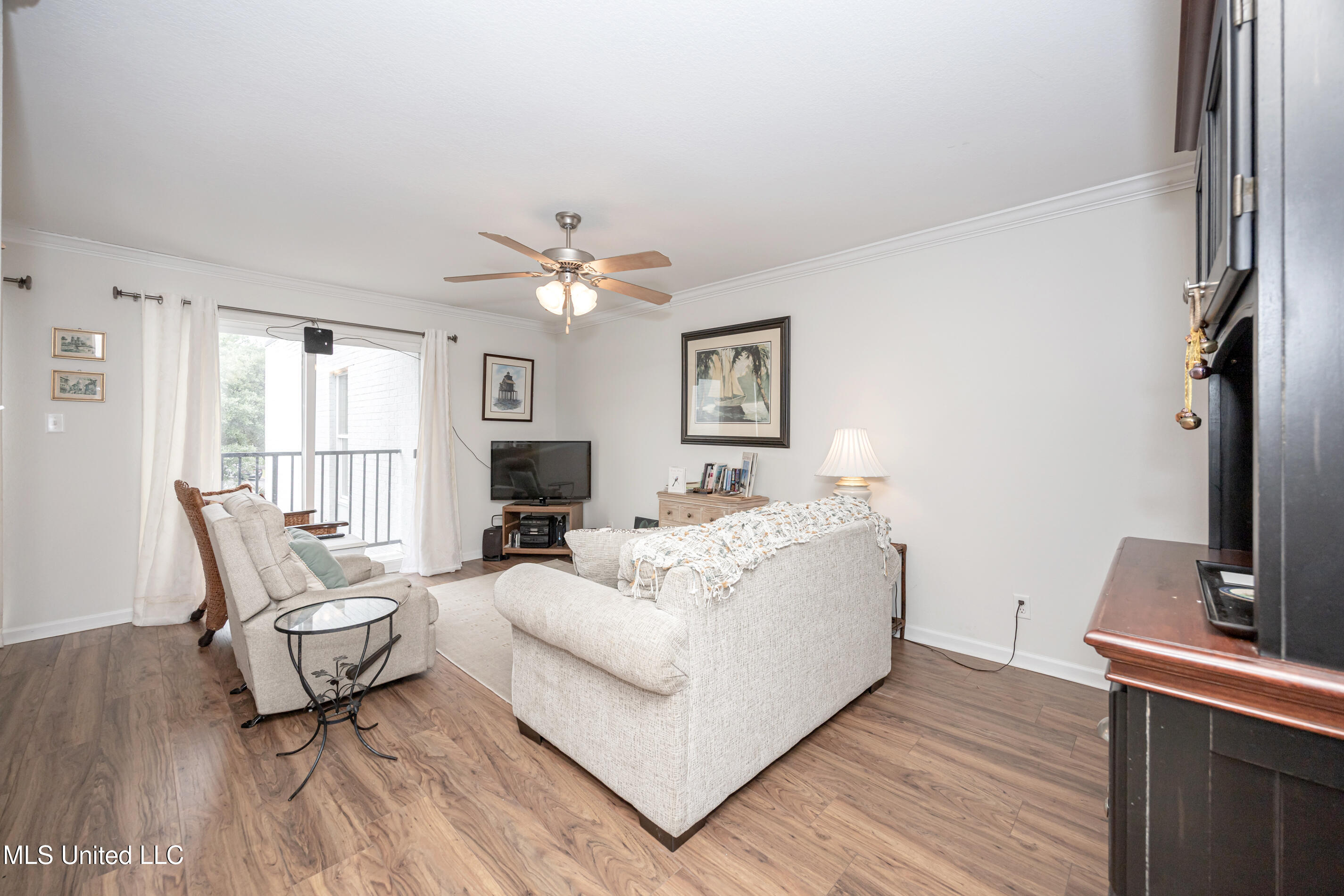 3230 Cumberland Road, Unit 18 Ocean Springs, MS 39564 - Photo 19 of 48 IMG_8098