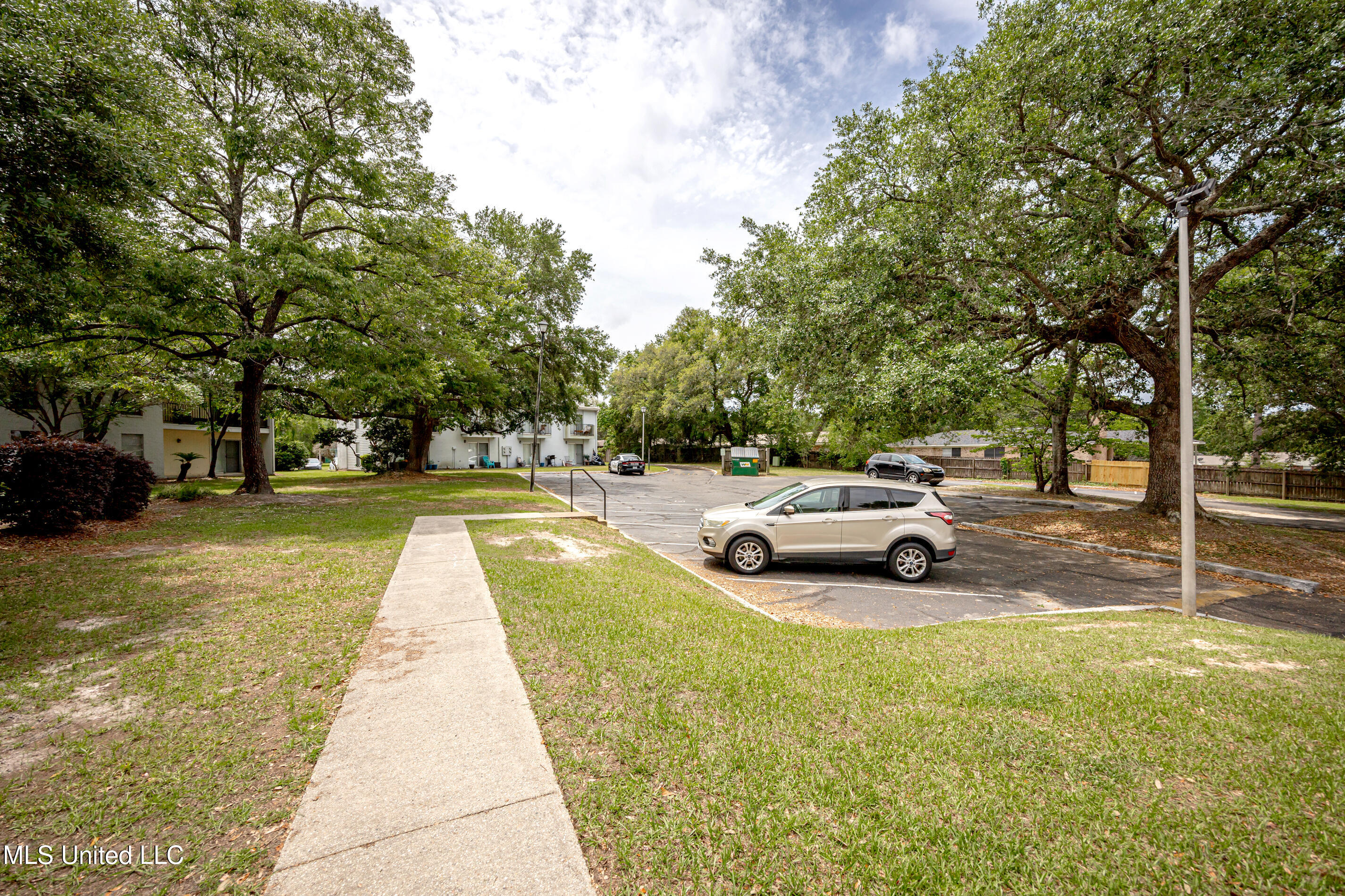 3230 Cumberland Road, Unit 18 Ocean Springs, MS 39564 - Photo 45 of 48 IMG_8153