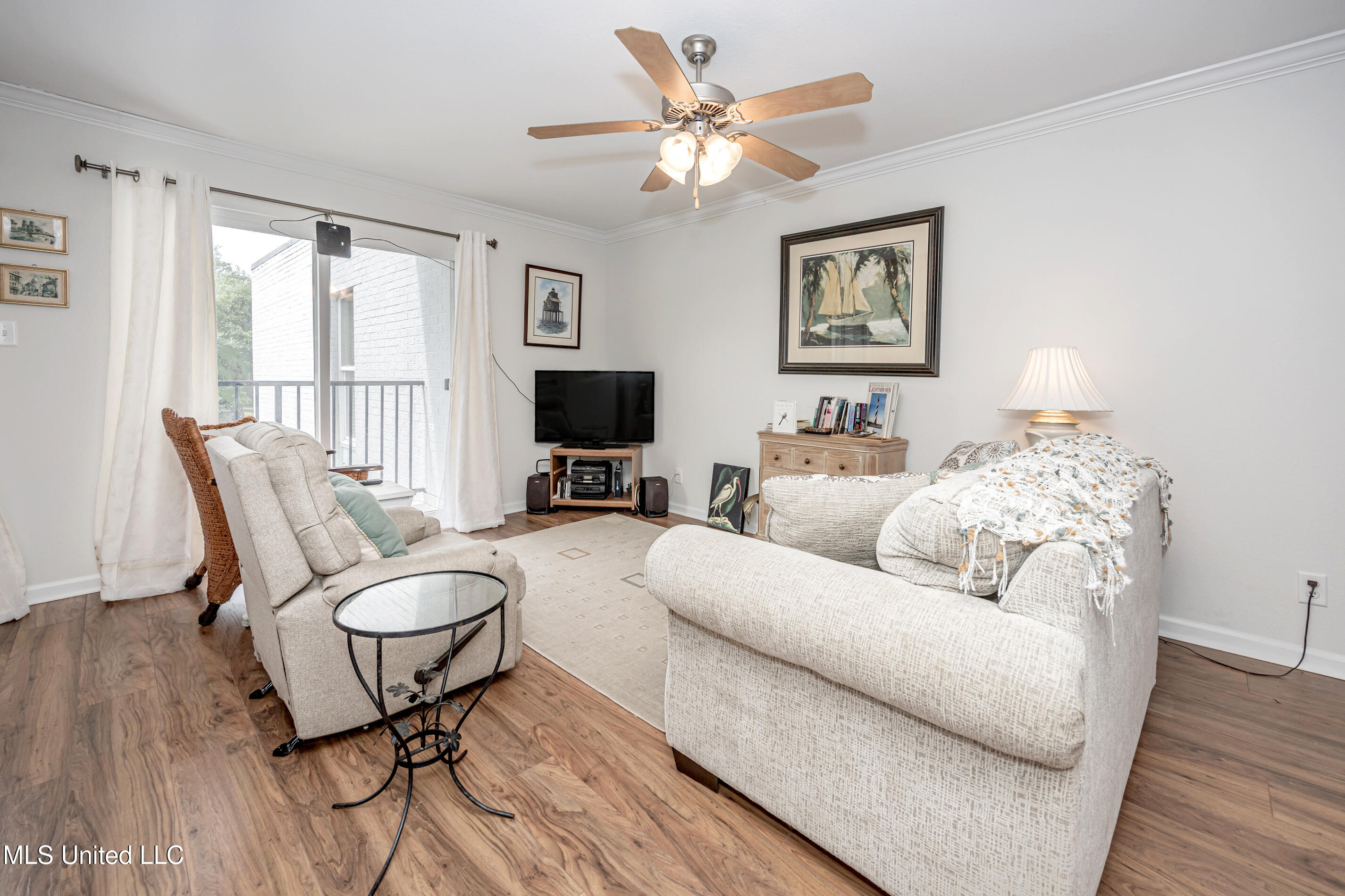 3230 Cumberland Road, Unit 18 Ocean Springs, MS 39564 - Photo 6 of 48 IMG_8077