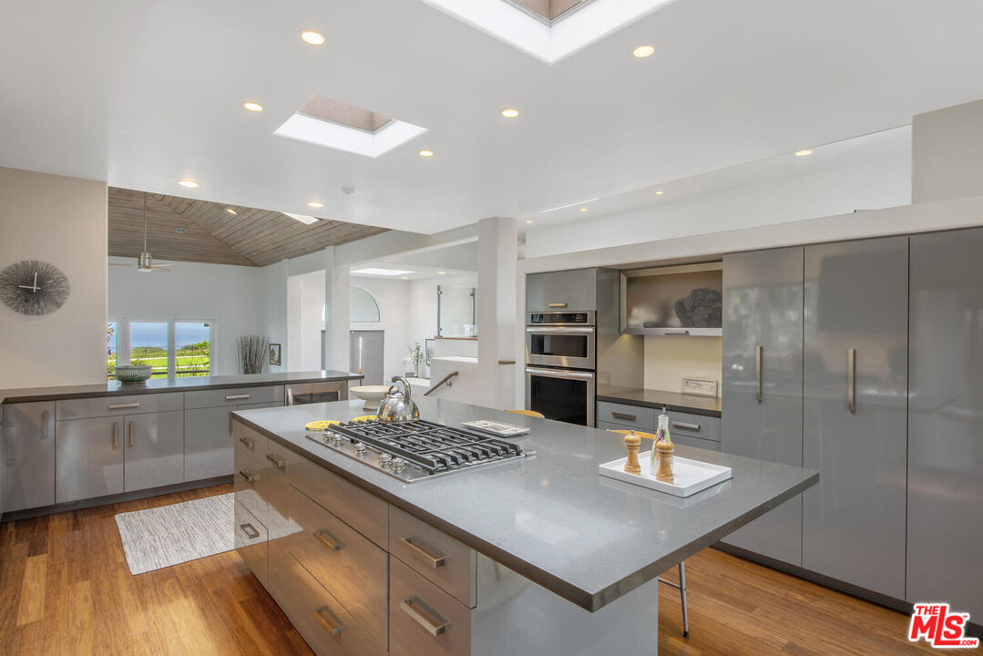 1312 Shoreline Drive Santa Barbara, CA 93109 - Photo 18 of 67