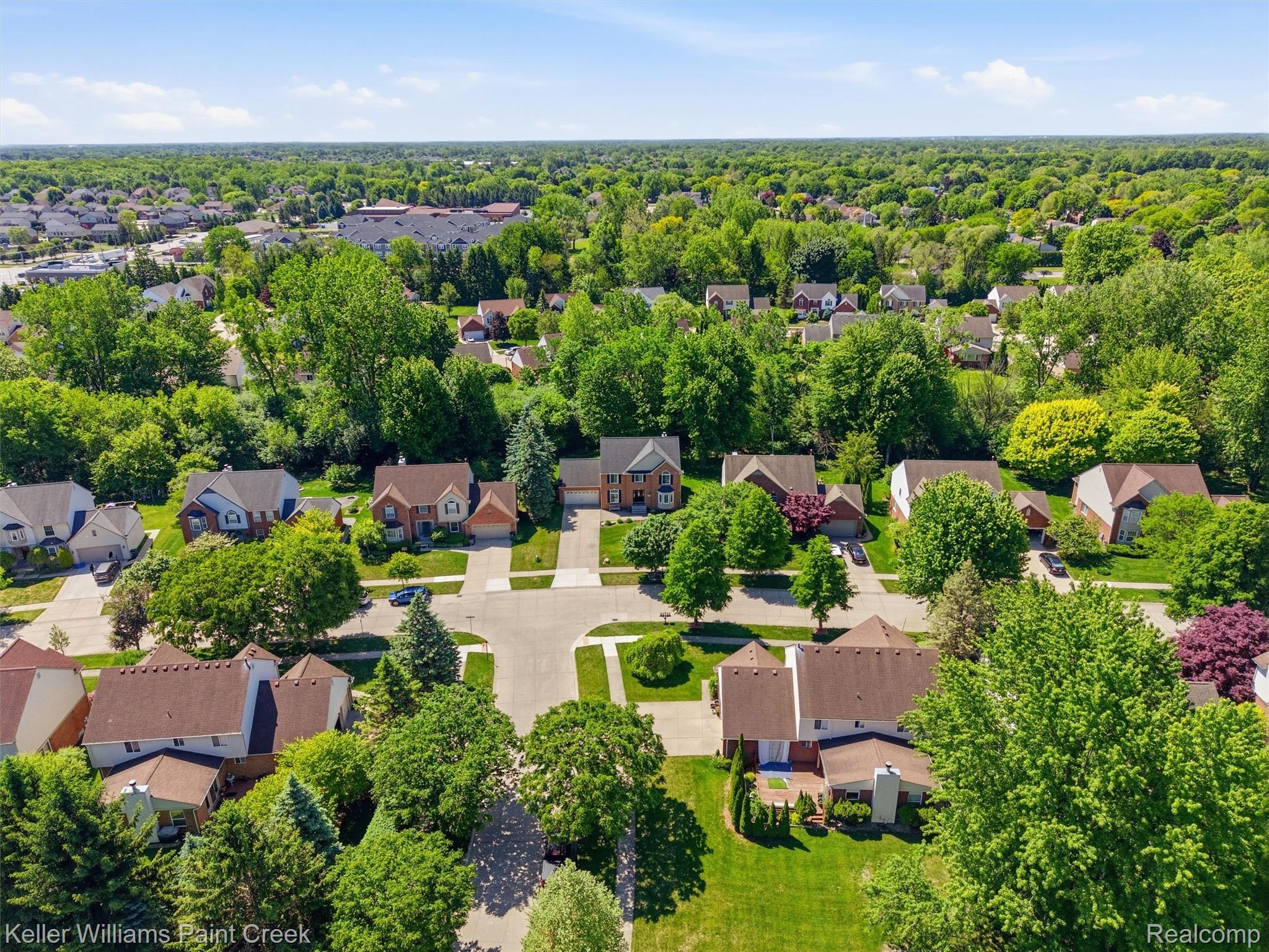 2842 Manorwood Road Troy, MI 48085 - Photo 17 of 72 Residential neighborhood featuring mature trees and established homes with varied architectural styles