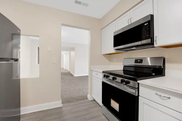 $250,000 | 1145 Pleasant Run Drive, Unit 609, Wheeling, IL 60090
