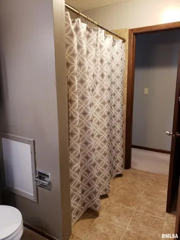 $1,795 | 4811 Candlelight Drive, Davenport, IA 52806