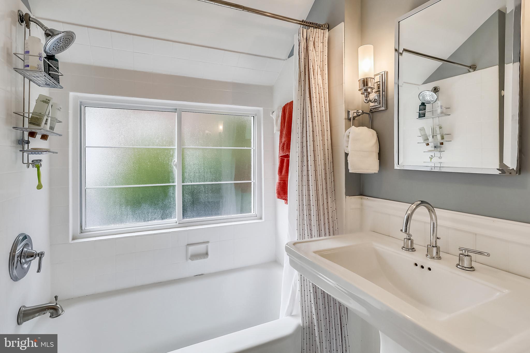 3114 Russell Road Alexandria, VA 22305 - Photo 37 of 72 window above the bathtub/shower