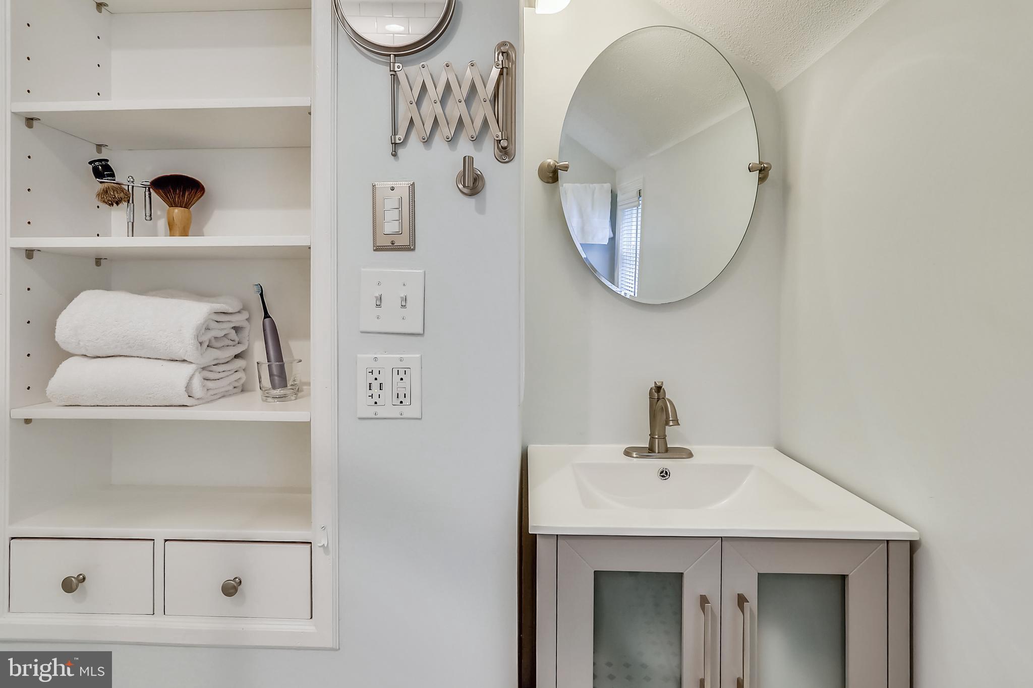 3114 Russell Road Alexandria, VA 22305 - Photo 43 of 72 Renovated second upstairs bath, built in storage