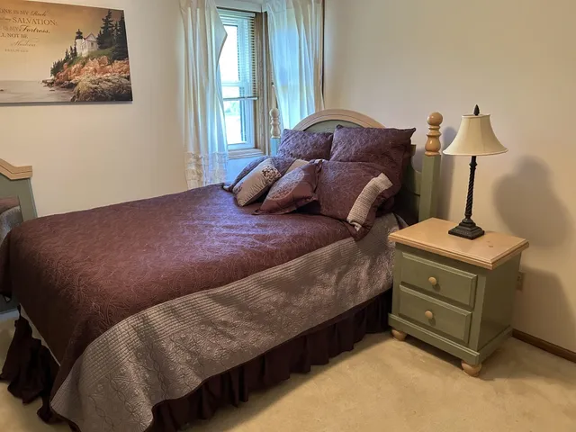 $189,900 | 985 Babcock Street, Neenah, WI 54956