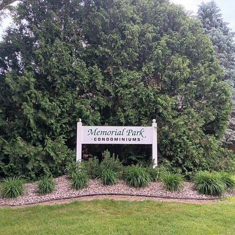 $189,900 | 985 Babcock Street, Unit 7, Neenah, WI 54956