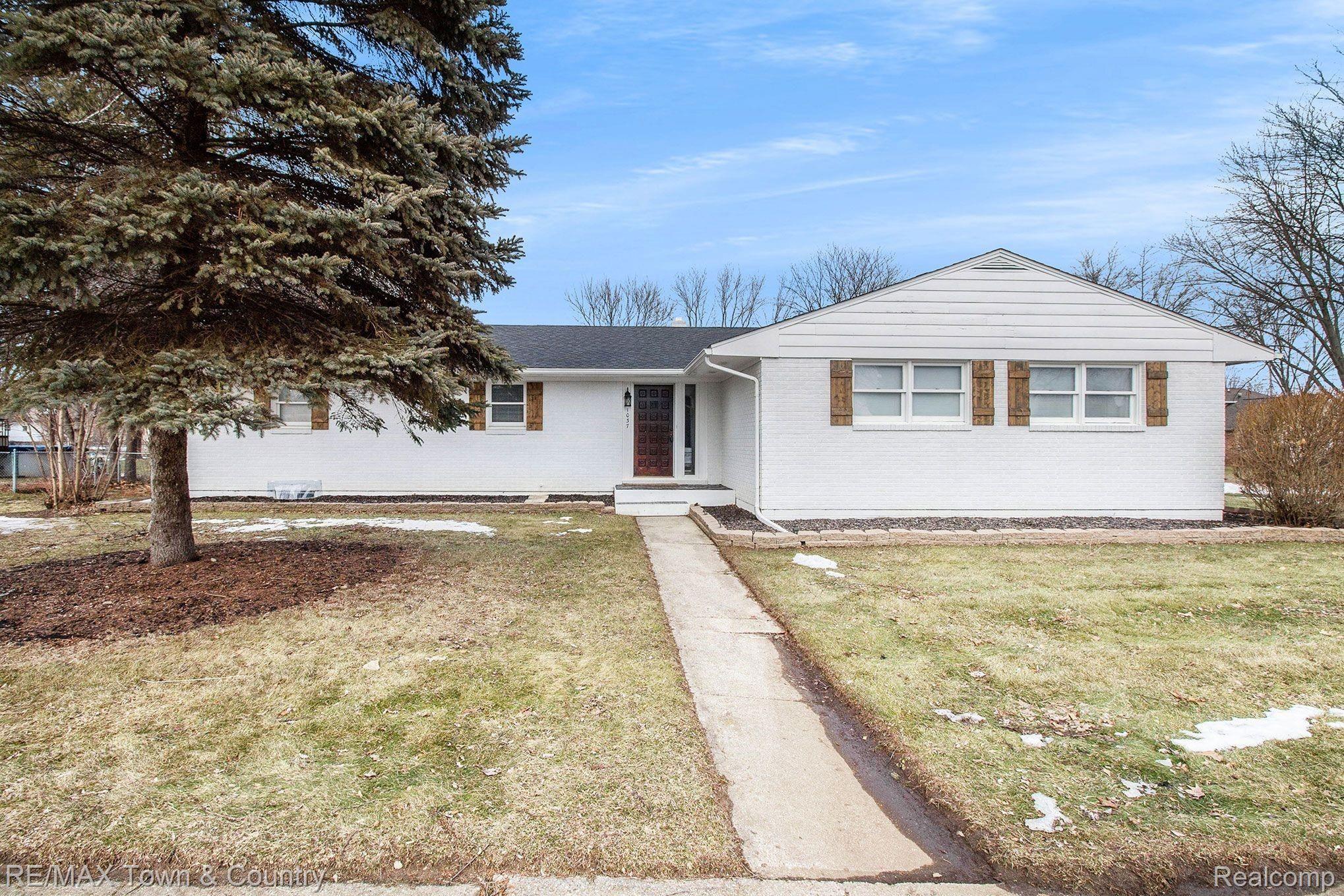 1037 Springview Drive Flushing, MI 48433 - Photo 3 of 24 sv 11.jpeg