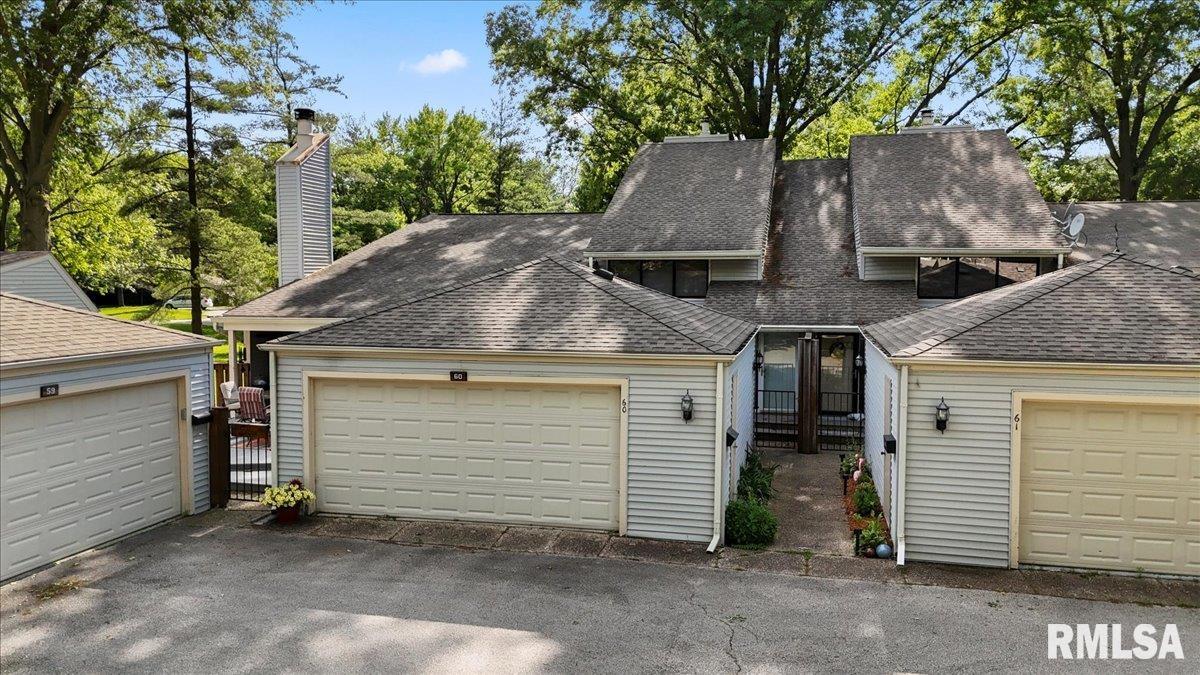 60 Country Place Springfield, IL 62703 - Photo 1 of 41