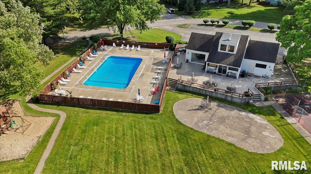 60 Country Place Springfield, IL 62703 - Photo 37 of 41