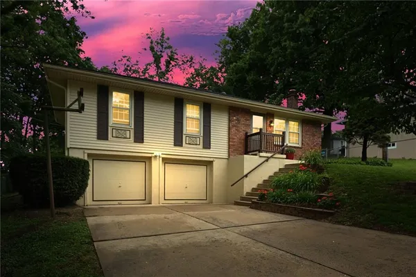 $259,000 | 12709 Silver Lane, Sugar Creek, MO 64050