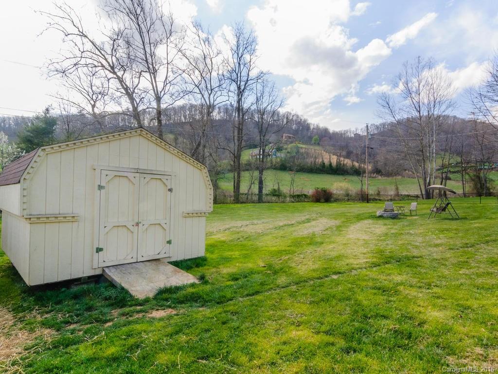 1695 Bruce Road Mars Hill, NC 28754 - Photo 22 of 24 Gallery Image 22