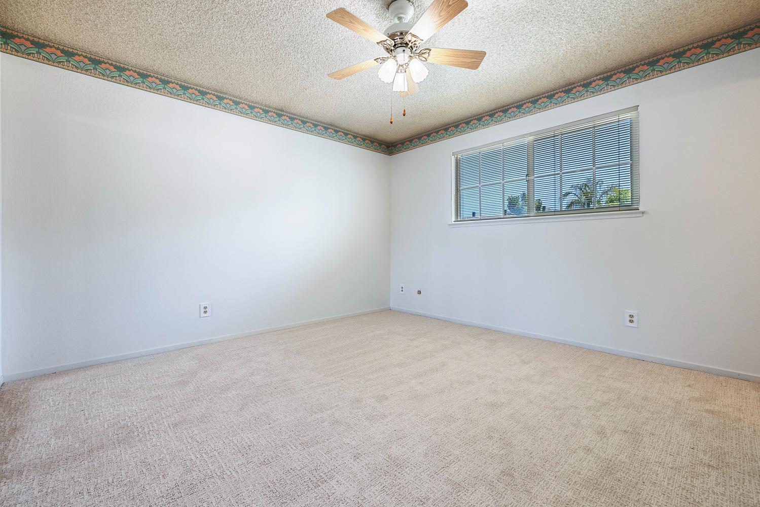 1461 Rall Avenue Clovis, CA 93611 - Photo 29 of 38