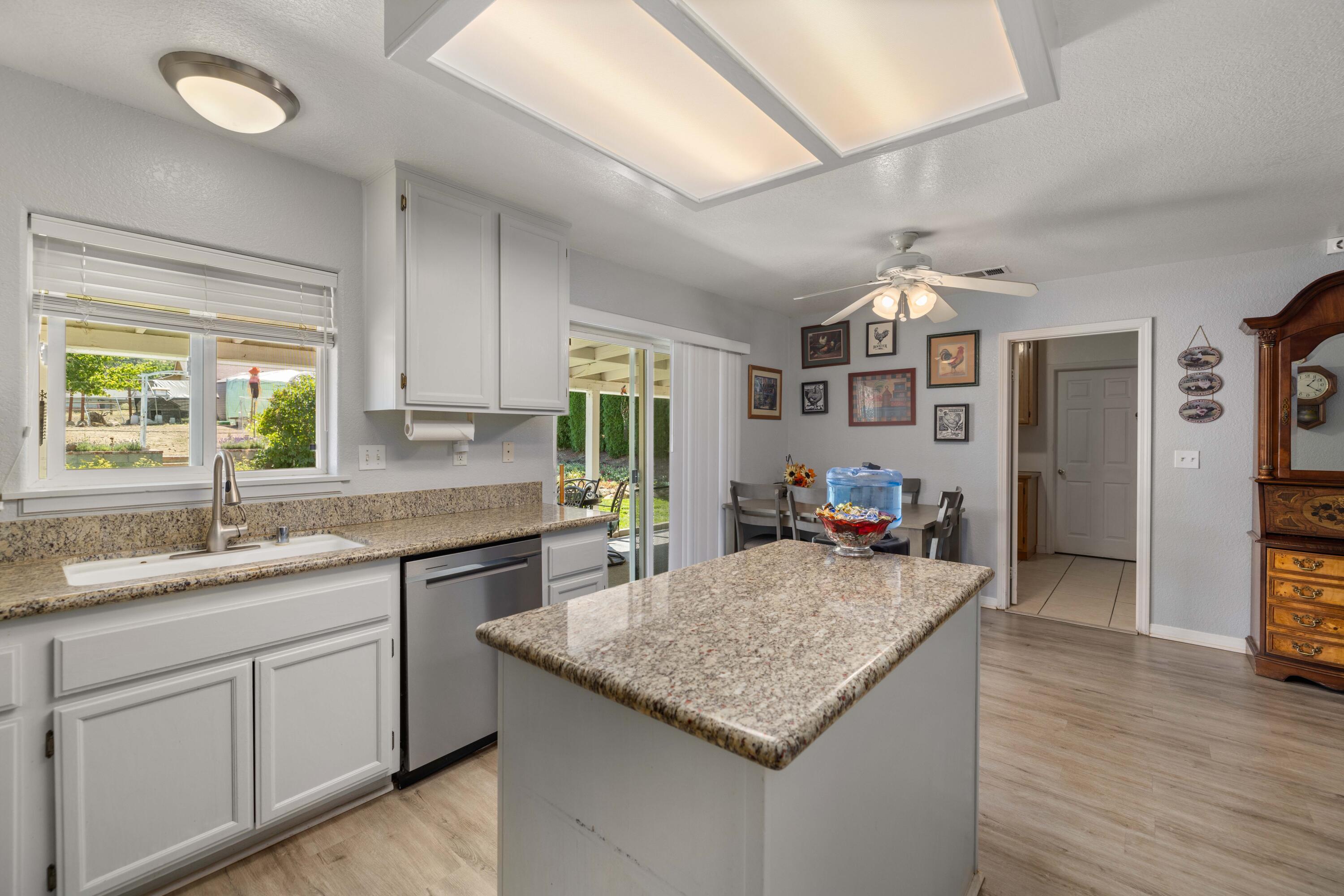 18270 Basil Drive Tehachapi, CA 93561 - Photo 12 of 38 18270 Basil Dr-14