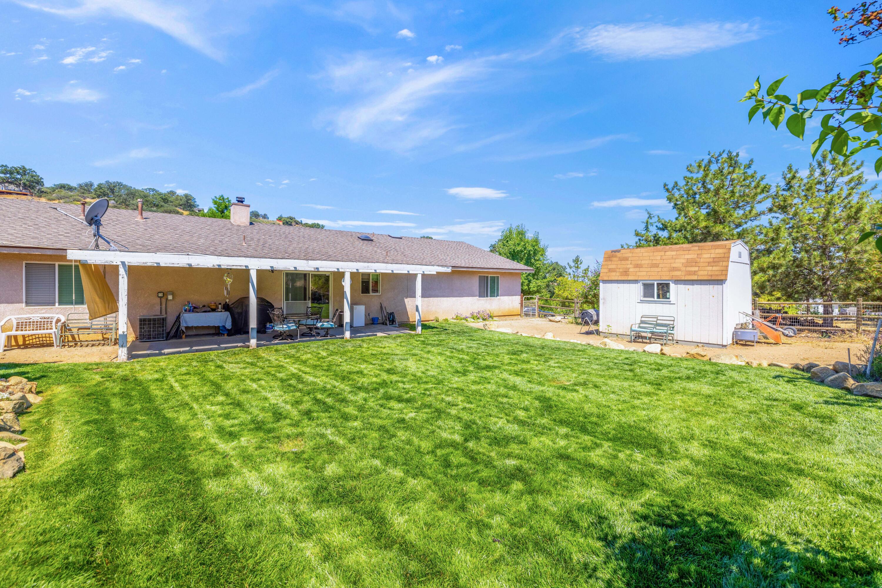 18270 Basil Drive Tehachapi, CA 93561 - Photo 30 of 38 18270 Basil Dr-35