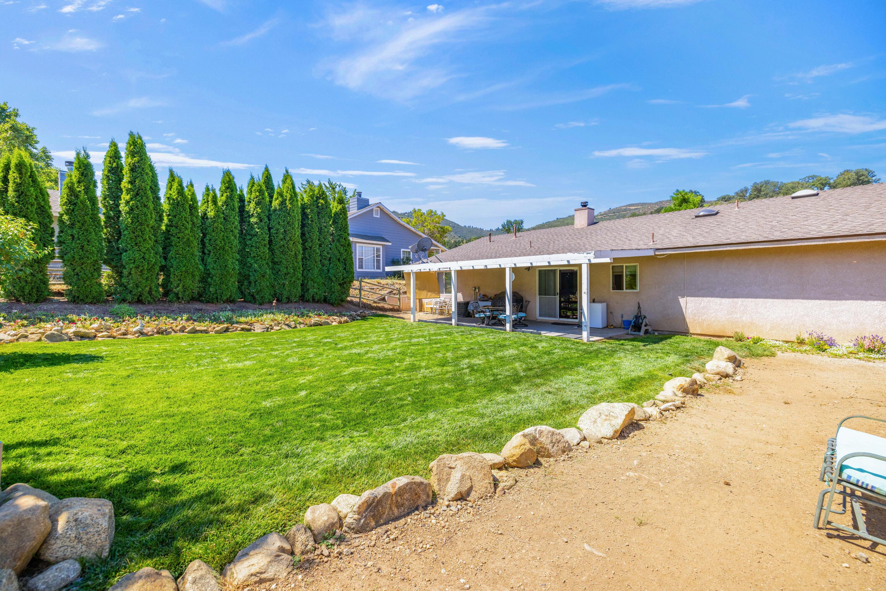 18270 Basil Drive Tehachapi, CA 93561 - Photo 31 of 38 18270 Basil Dr-32