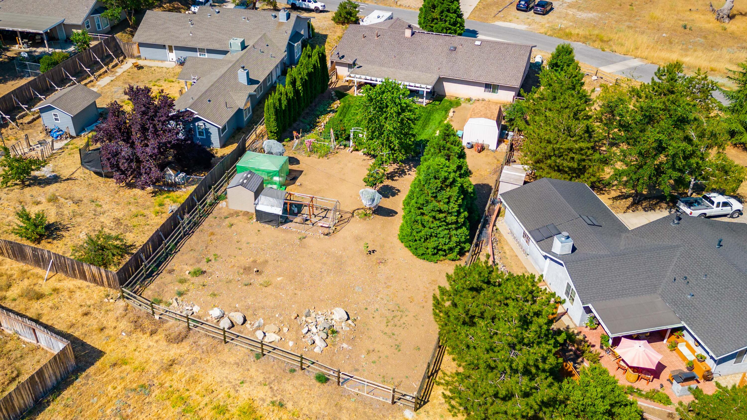 18270 Basil Drive Tehachapi, CA 93561 - Photo 35 of 38 18270 Basil Dr-37