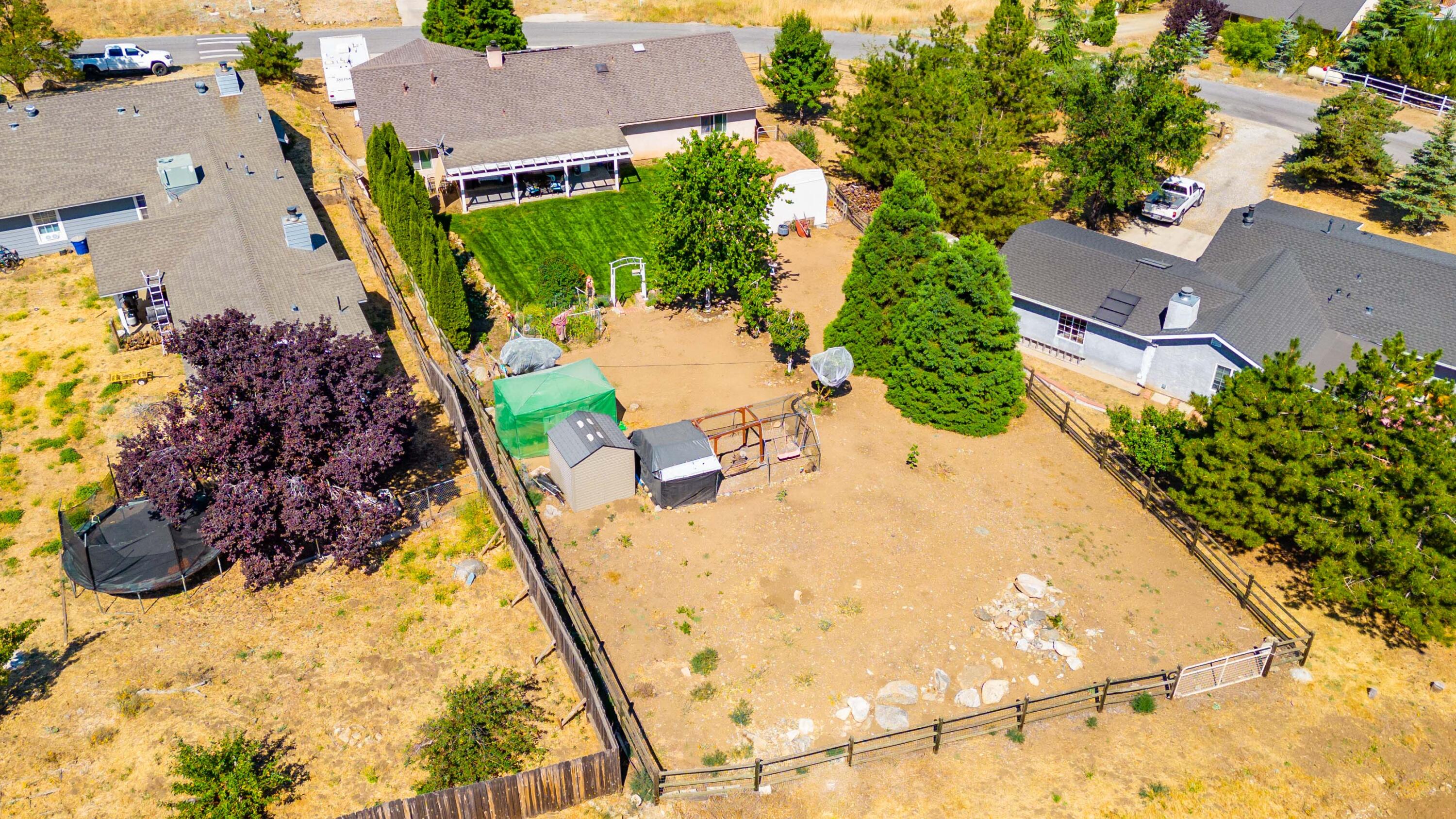 18270 Basil Drive Tehachapi, CA 93561 - Photo 37 of 38 18270 Basil Dr-38