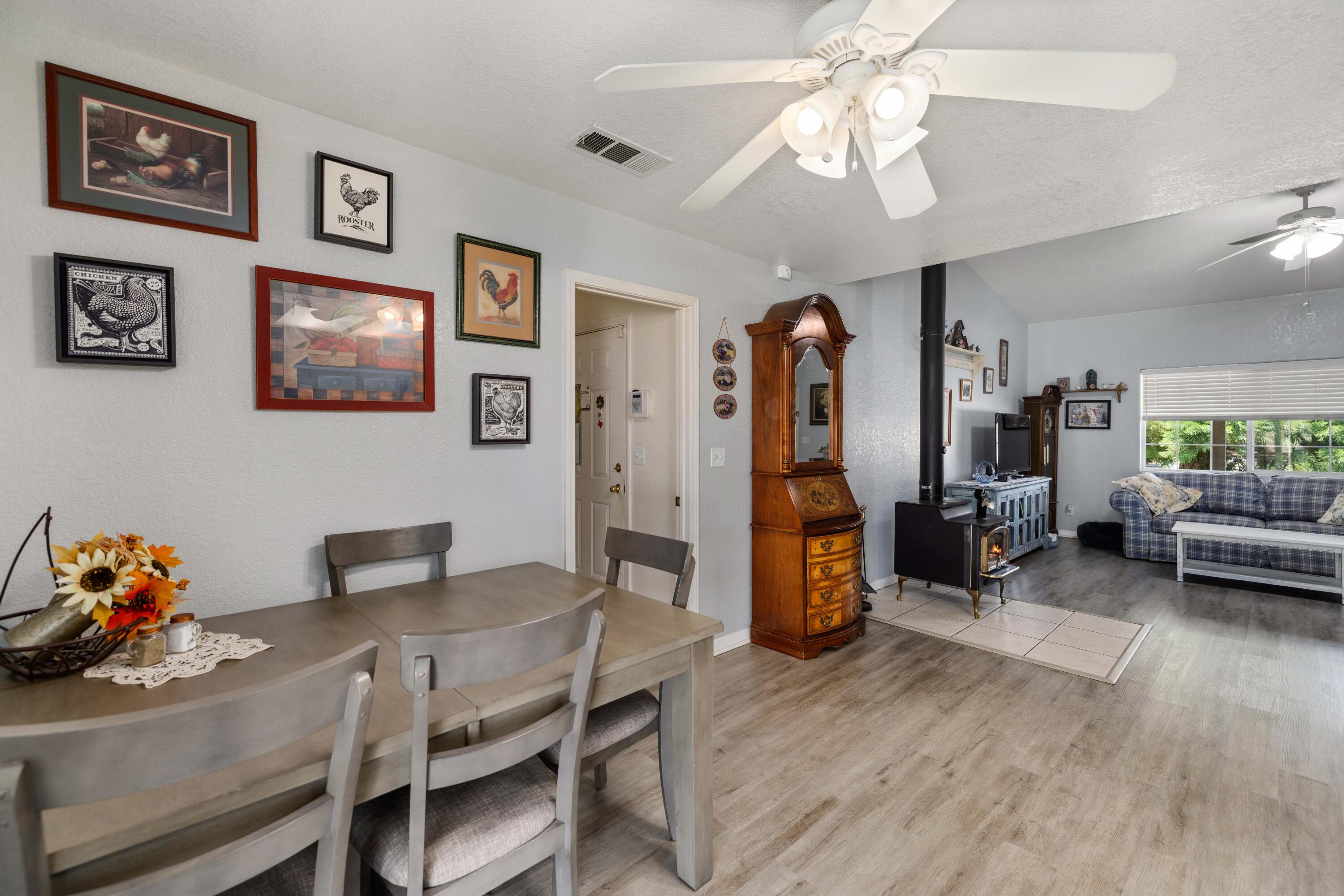 18270 Basil Drive Tehachapi, CA 93561 - Photo 10 of 38 18270 Basil Dr-11