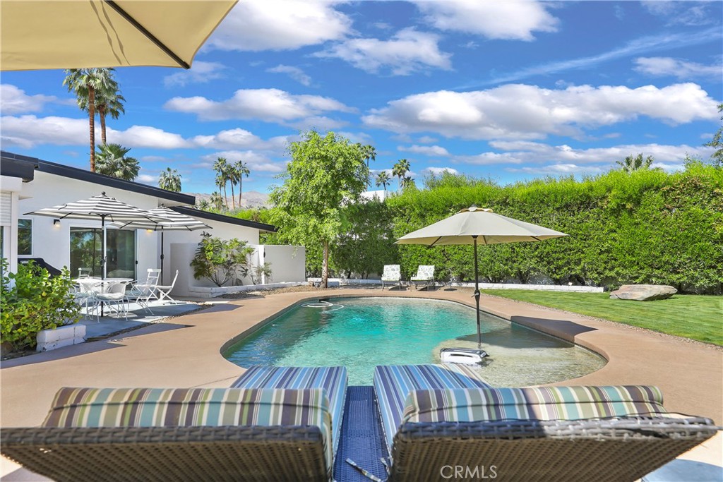 71620 Halgar Road Rancho Mirage, CA 92270 - Photo 29 of 41 a view of a house with backyard and sitting area