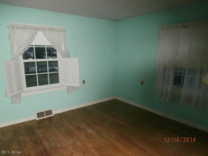 29809 Arthur Road Wickliffe, OH 44092 - Photo 6 of 17 Gallery Image 6