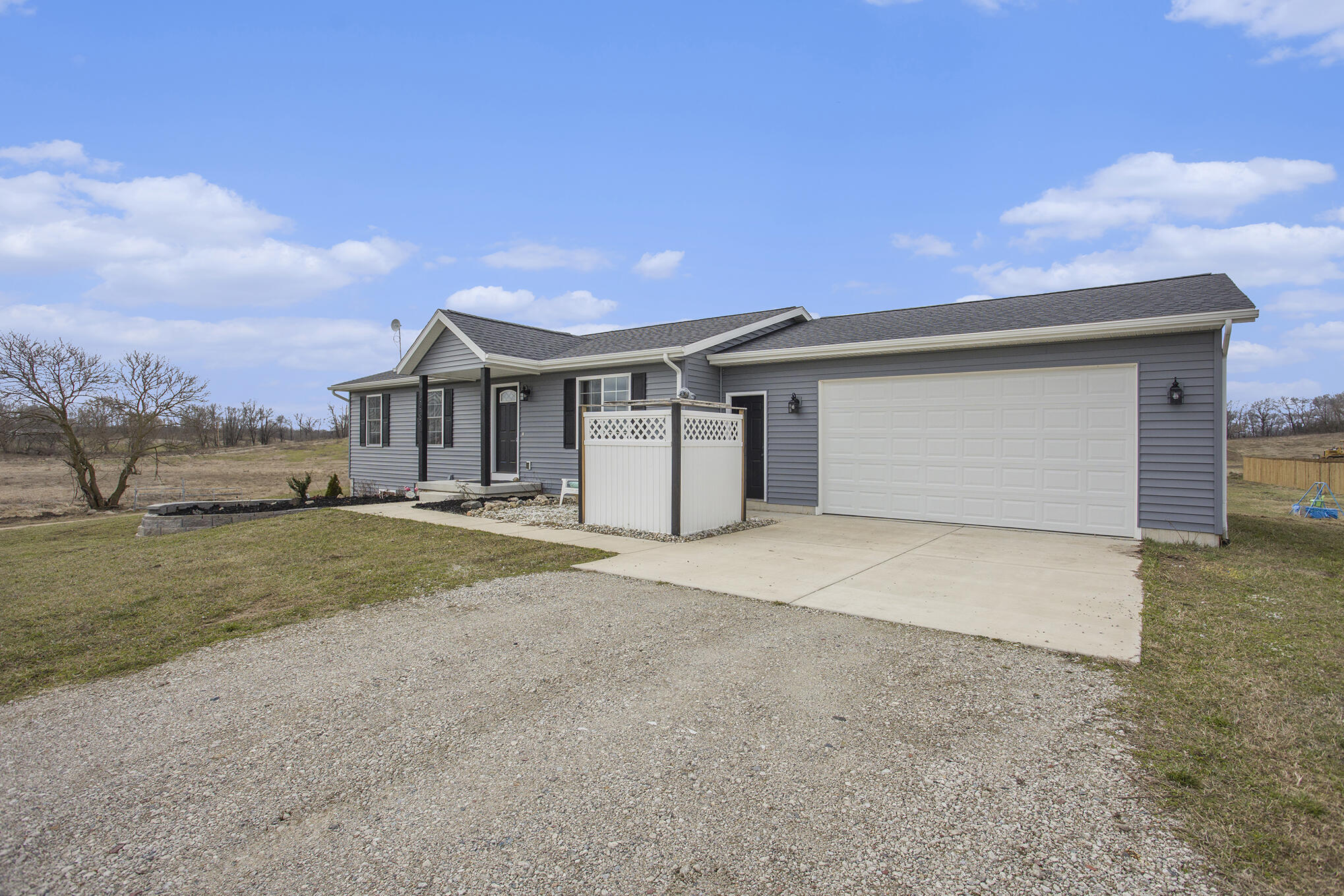 2267 Jefferson Road Ionia, MI 48846 - Photo 24 of 29 Attached Garage