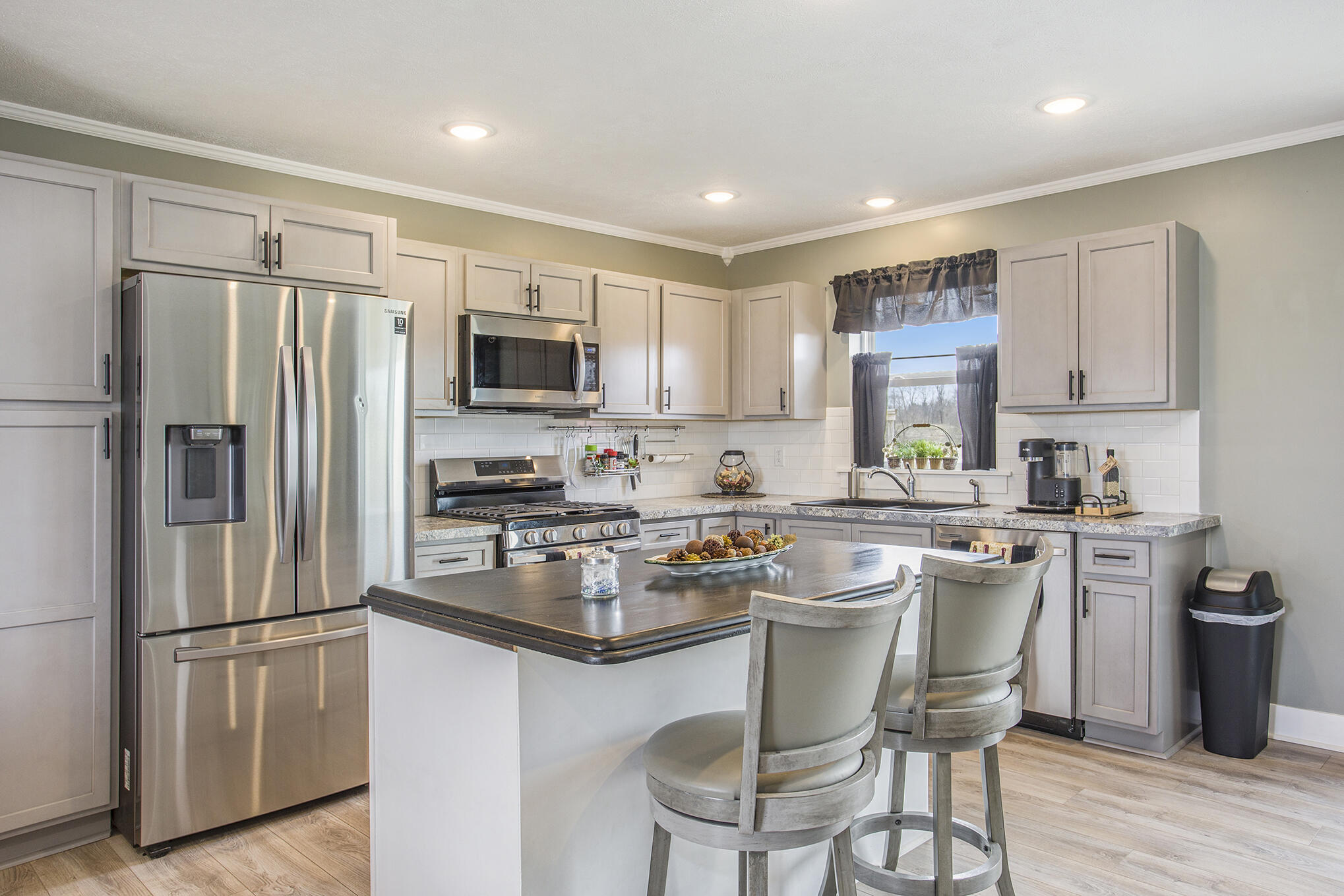 2267 Jefferson Road Ionia, MI 48846 - Photo 8 of 29 Stainless Appliances