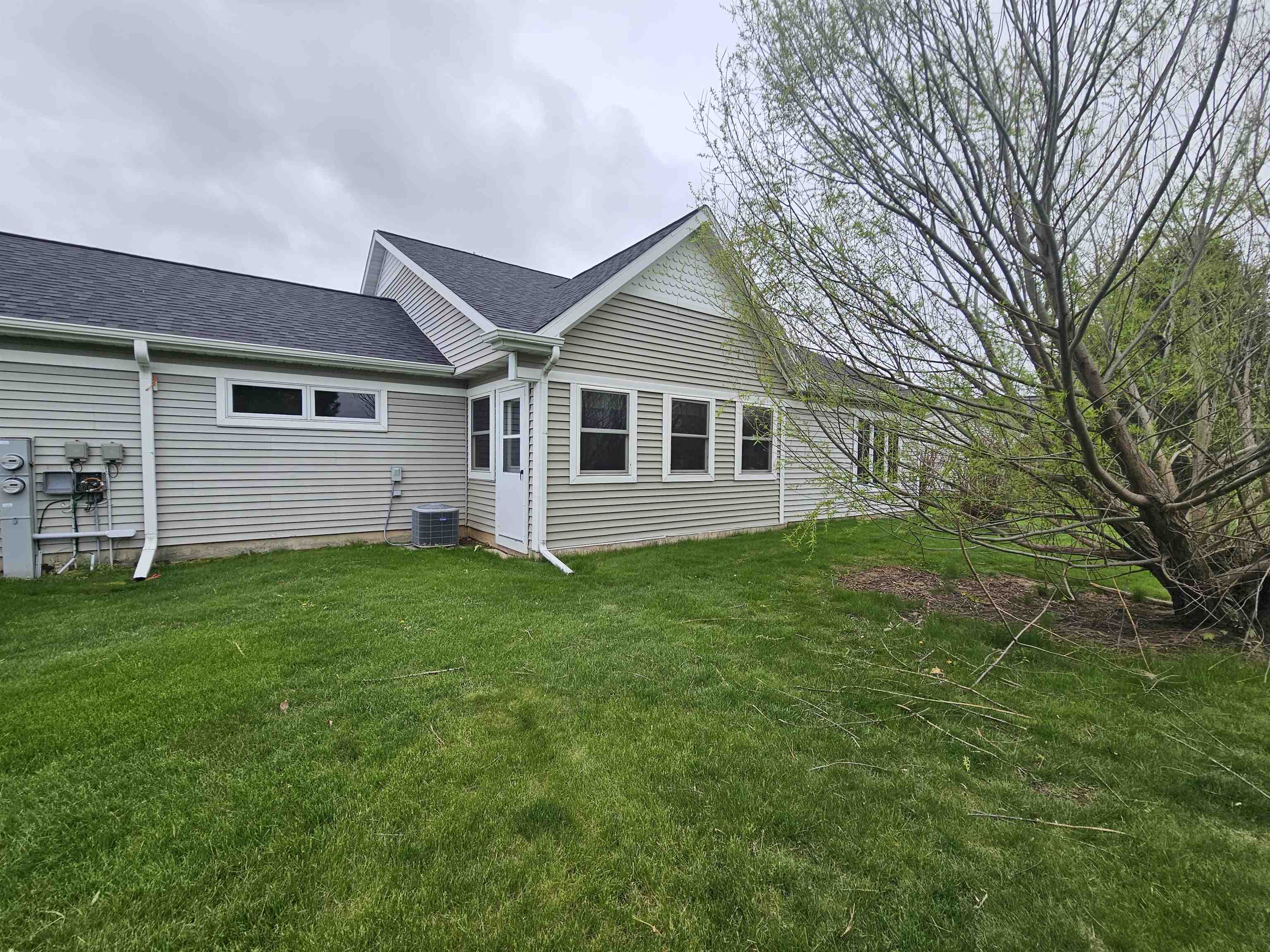 241-245 Goehl Road Waterloo, WI 53594 - Photo 3 of 10
