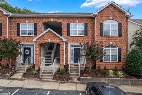 $305,000 | 6952 Highway 70 South, Unit 124, Nashville, TN 37221