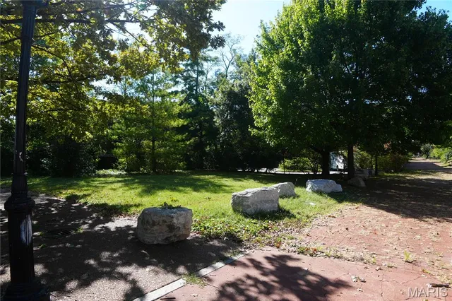 $295,000 | 942 Hickory Street, St. Louis, MO 63104