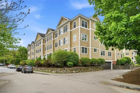 $589,000 | 11 Cheriton Road, Unit 306, Boston, MA 02132