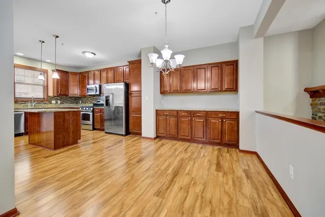 $2,595 | 17141 72nd Avenue North, Maple Grove, MN 55311