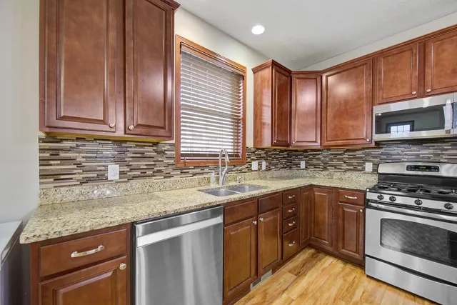 $2,595 | 17141 72nd Avenue North, Maple Grove, MN 55311