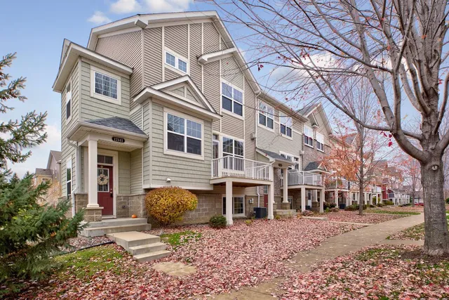 $2,595 | 17141 72nd Avenue North, Maple Grove, MN 55311