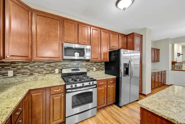 $2,595 | 17141 72nd Avenue North, Maple Grove, MN 55311