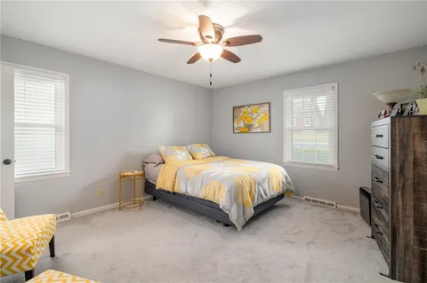 $300,000 | 8830 Ivanhoe Trail, Kansas City, MO 64131