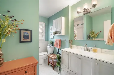 $300,000 | 8830 Ivanhoe Trail, Kansas City, MO 64131