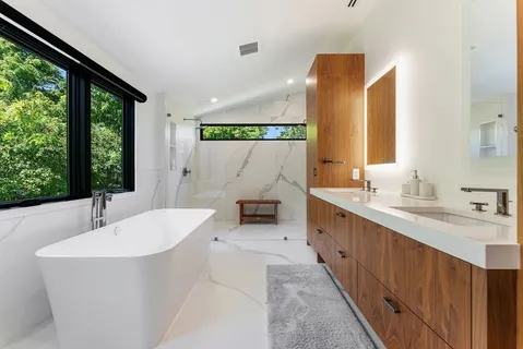 $2,995,000 | 135 Beach Street, Cohasset, MA 02025