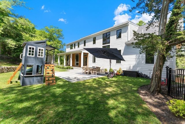 $2,995,000 | 135 Beach Street, Cohasset, MA 02025
