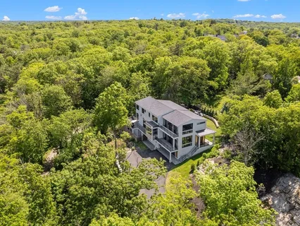 $2,995,000 | 135 Beach Street, Cohasset, MA 02025